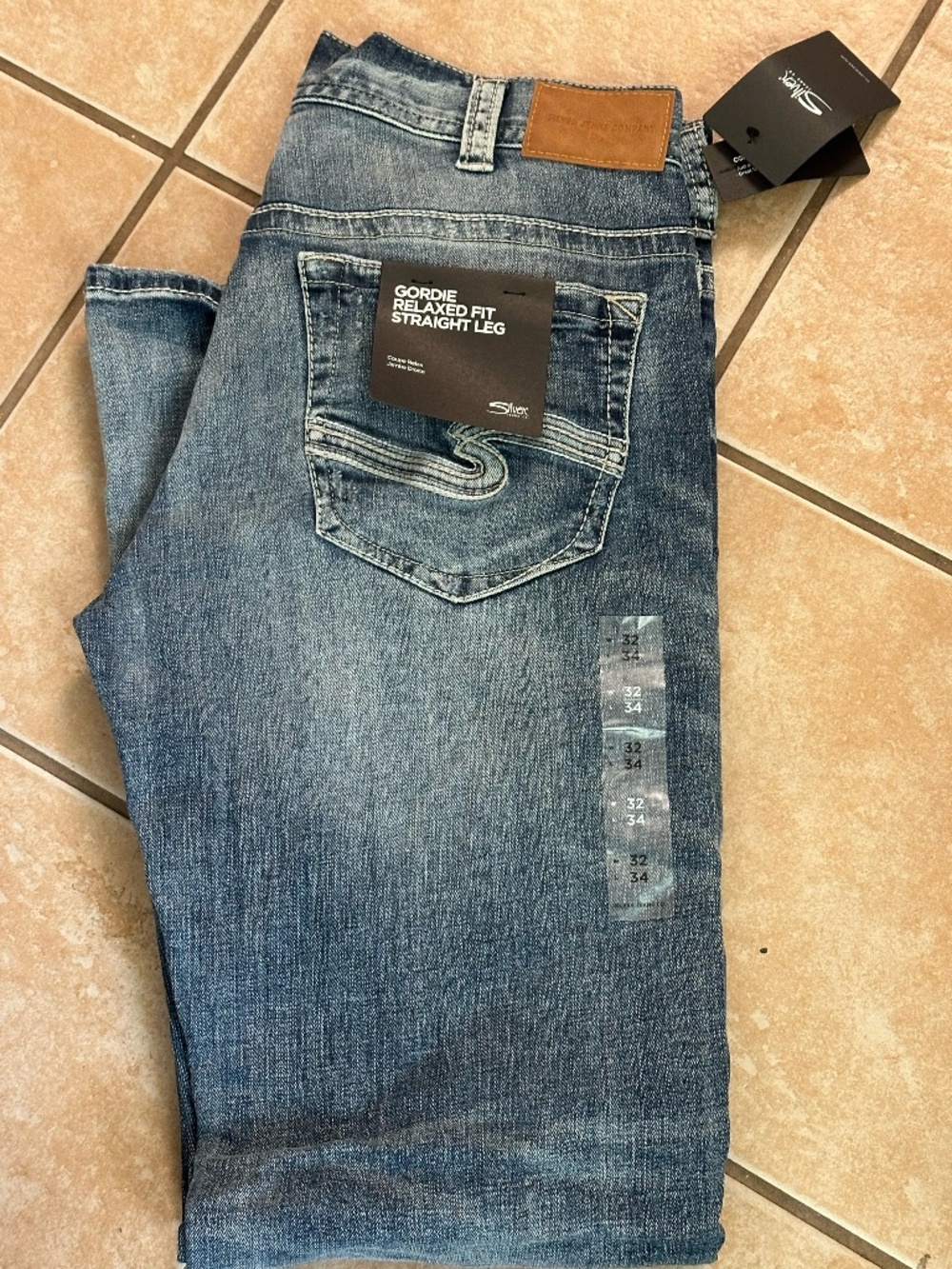 SILVER JEANS-BRAND NEW